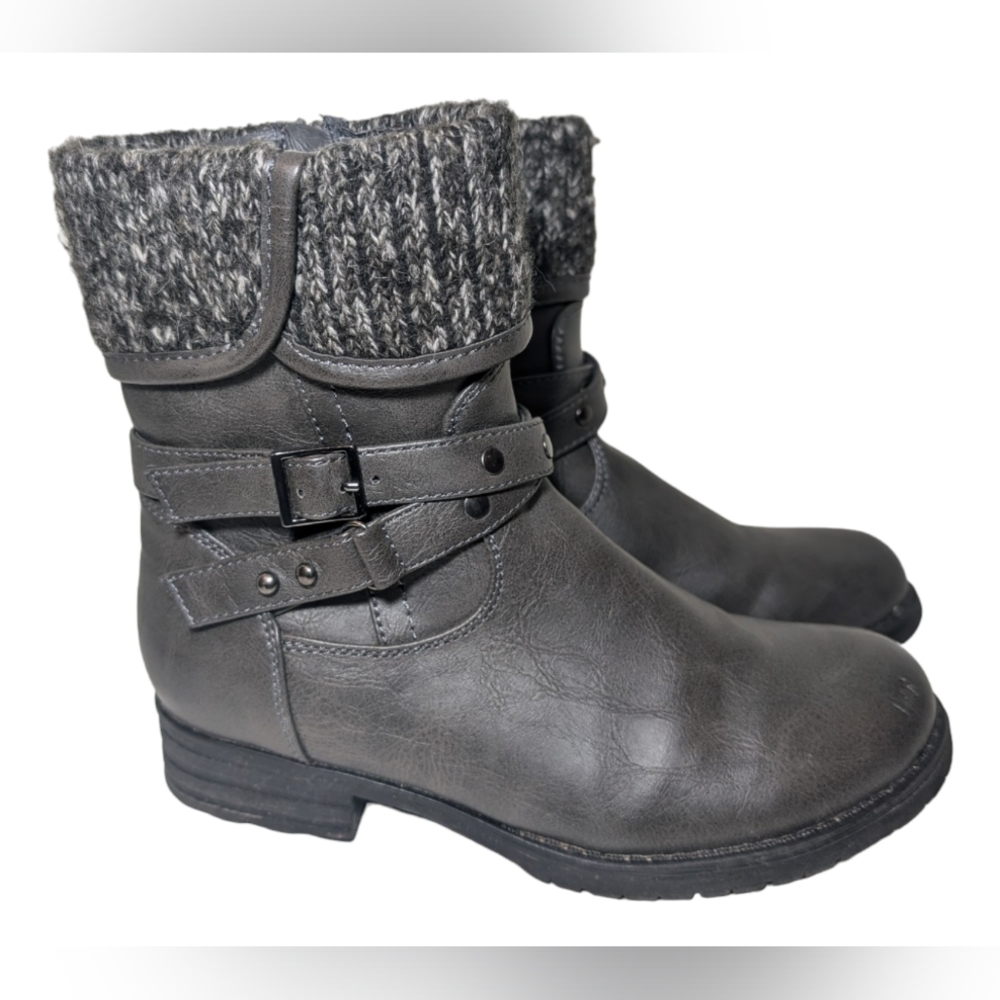 2/$30...Size 1.5 UK J.A.X.L. Girl Boots